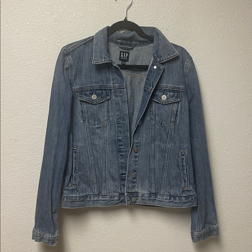 GAP Women's Classic Blue Jean Jacket